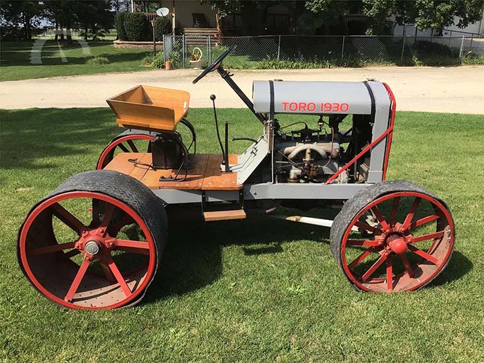 toro old tractor